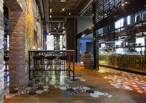 Gạch bông lục giác Secoin tại nhà hàng Taphuys, Hà Lan